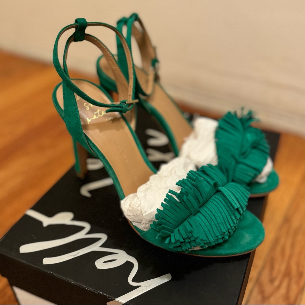 💯Banana Republic | Honey Suede Fringe Sandals wBox